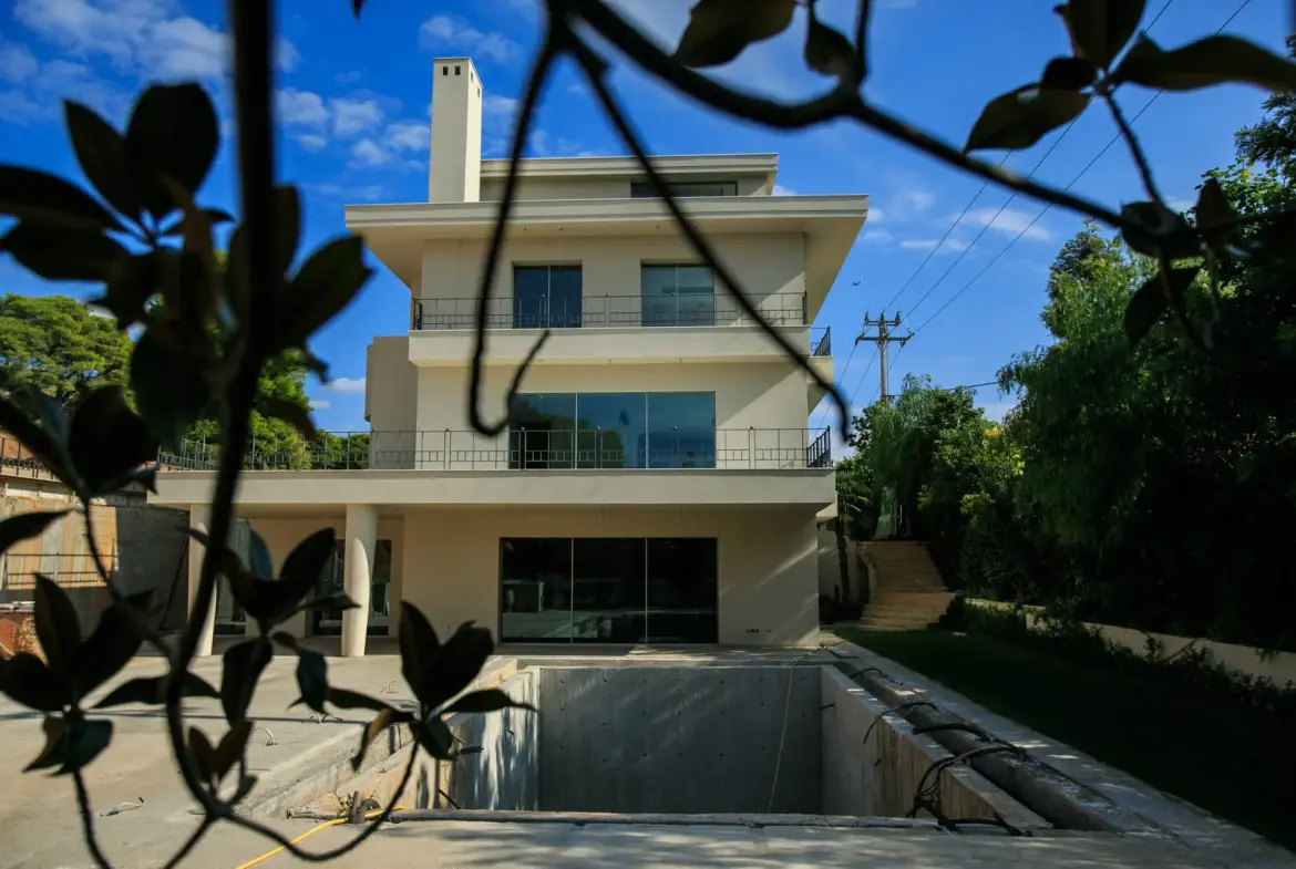 Impressive unfinished five-level villa with swimming pool & wellness area