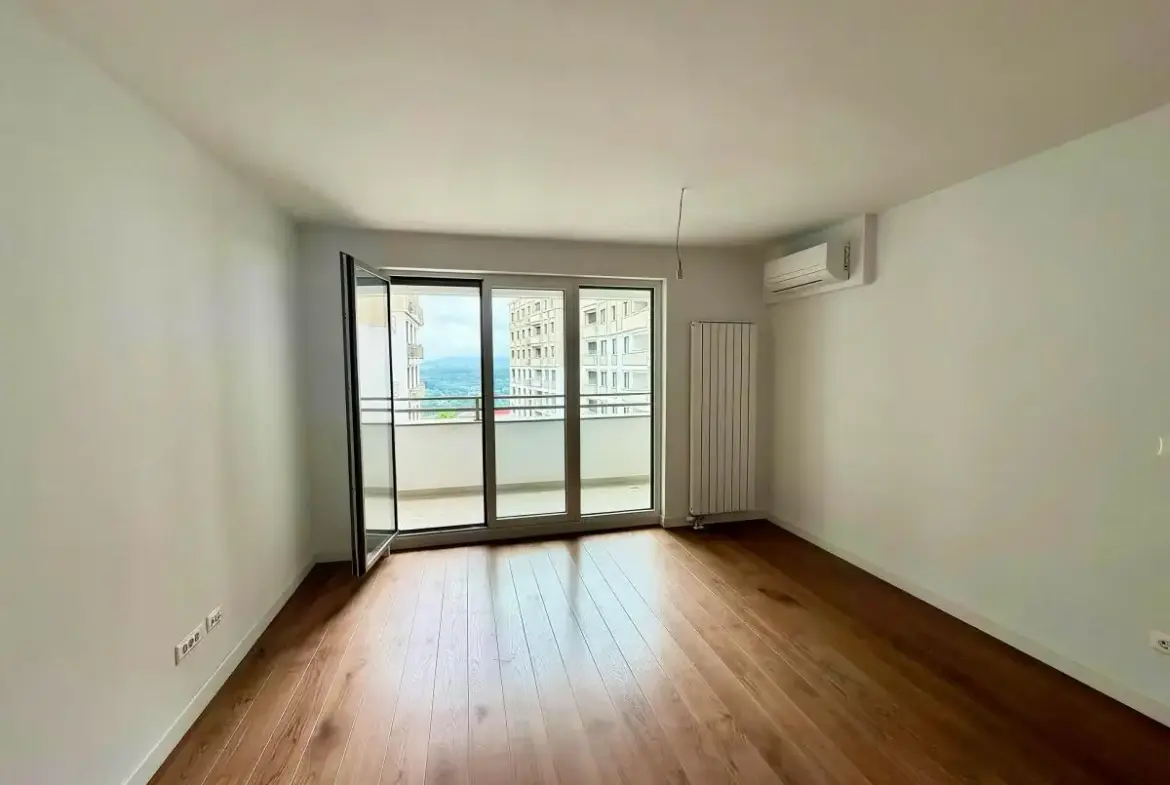 Three-Bedroom Apartment with Panoramic Views in the New Silva Vidikovac Complex