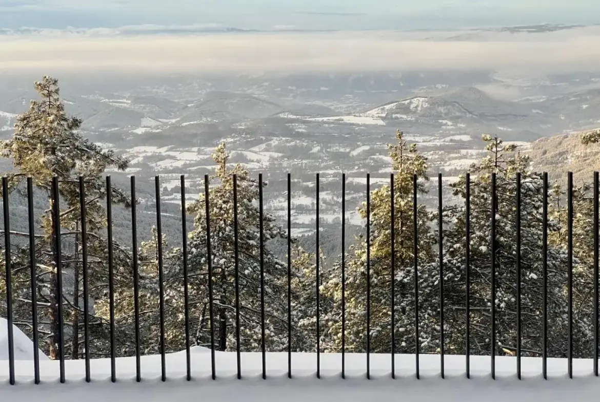 Luxury Four-Bedroom Apartment in Divčibare with Panoramic Views and a Private Sauna