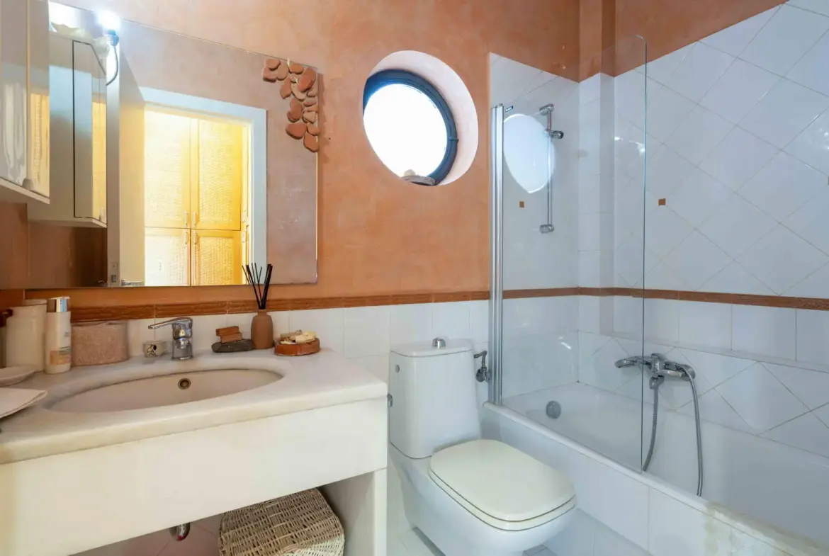 High aesthetic detached house with pool in Upper Voula