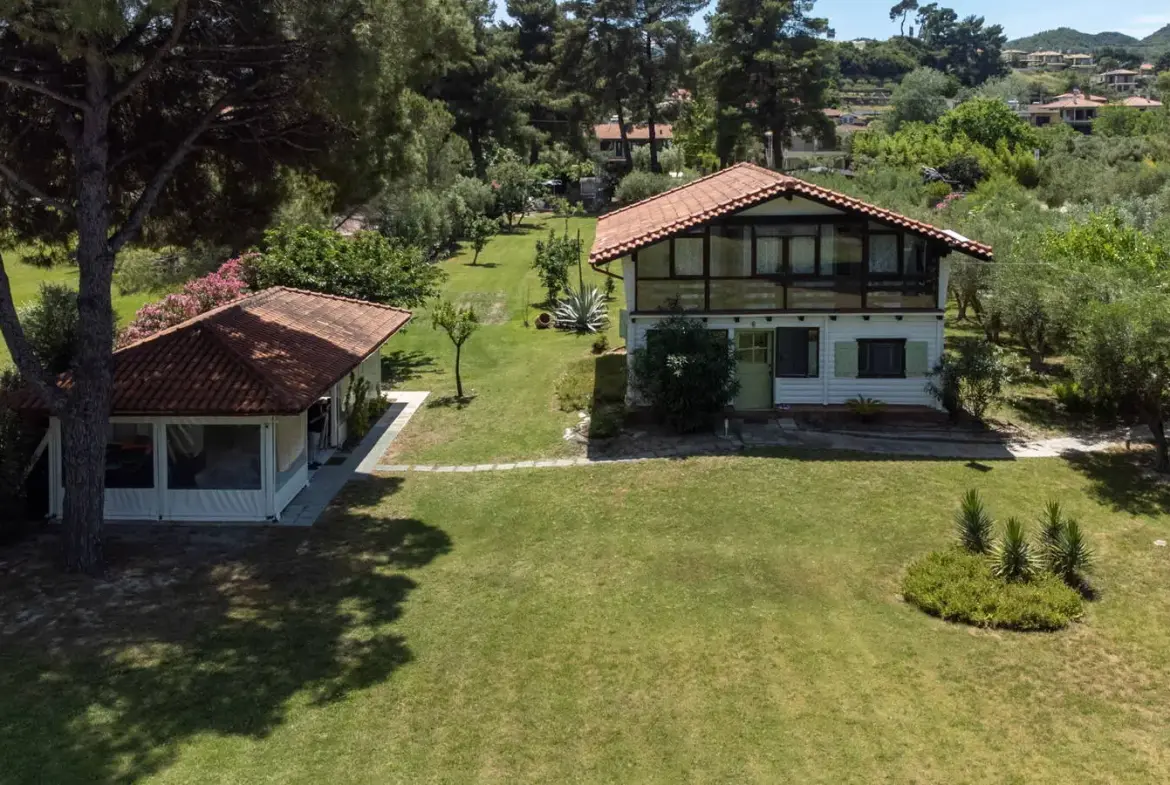 Beachfront property in Glarokavos, Halkidiki