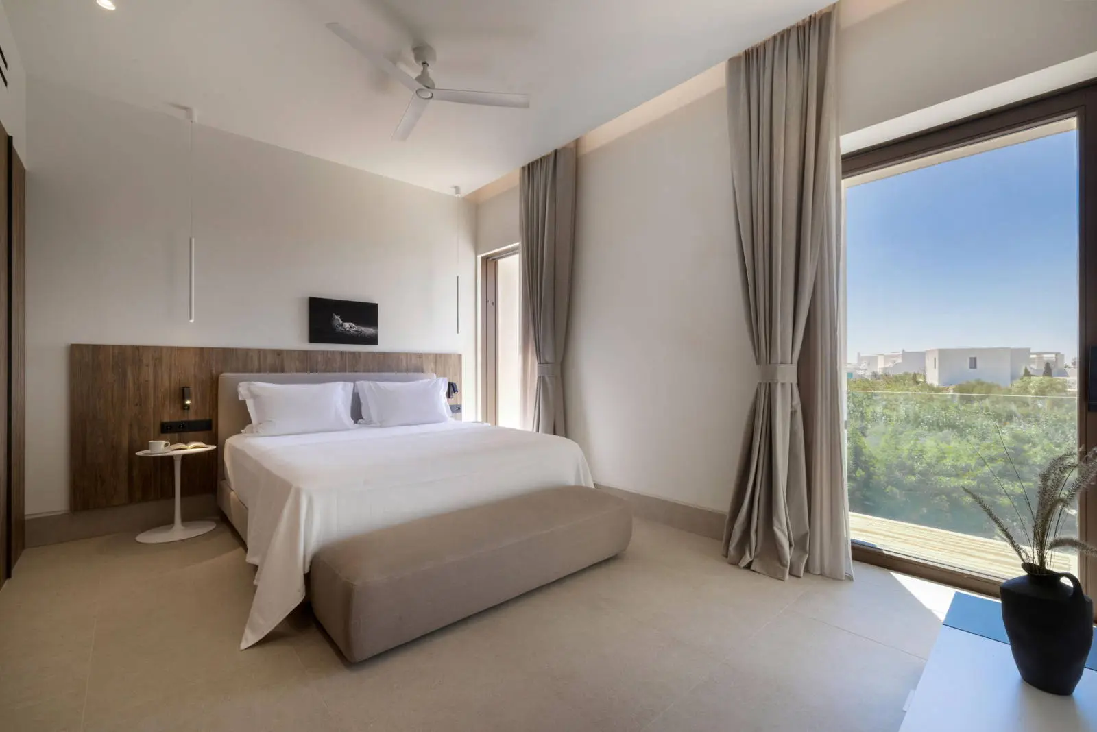 Boutique villa in an exclusive community just steps from the shore in Piso Aliki, Paros