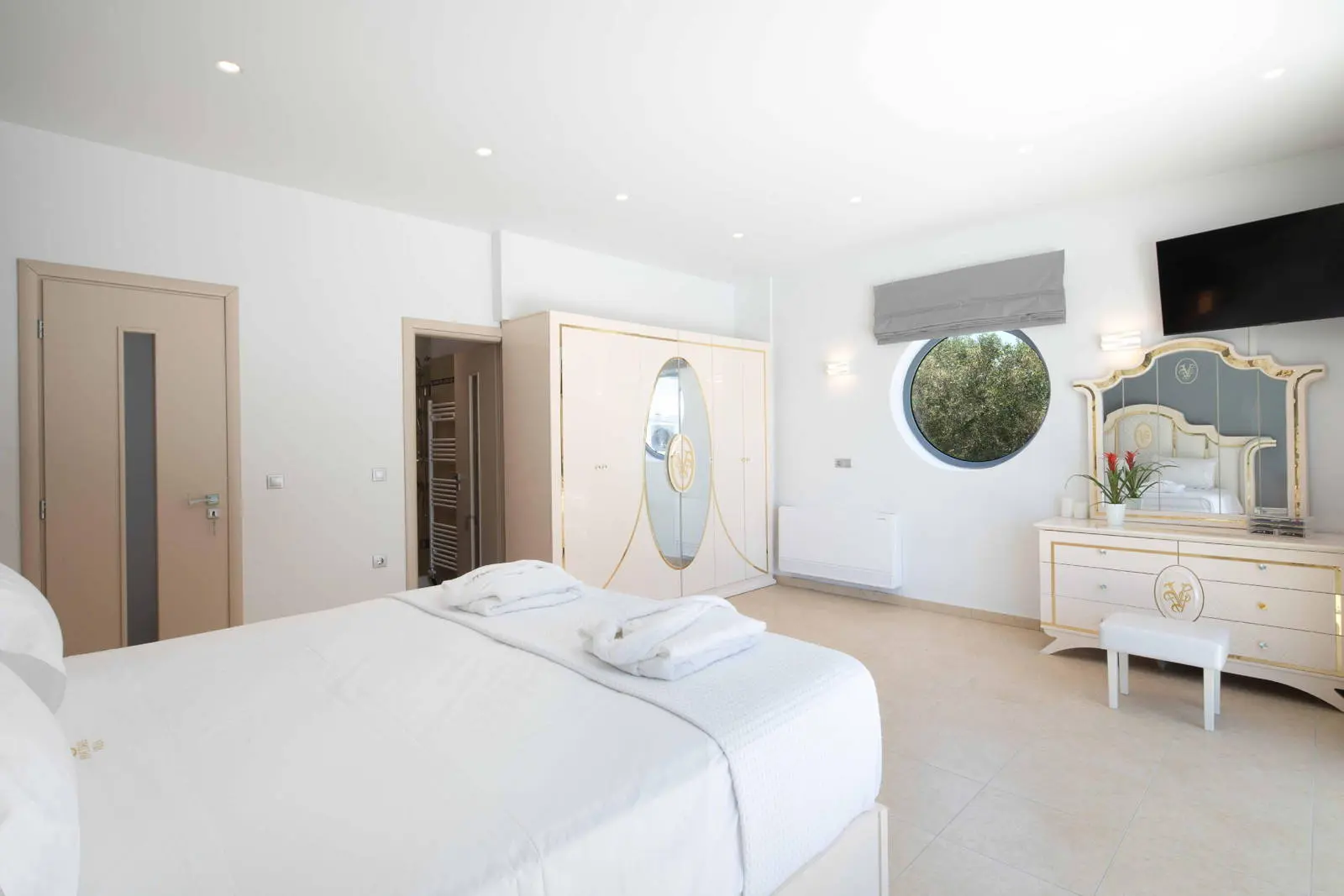 Exquisite mansion with luxurious amenities in Kommeno, Corfu