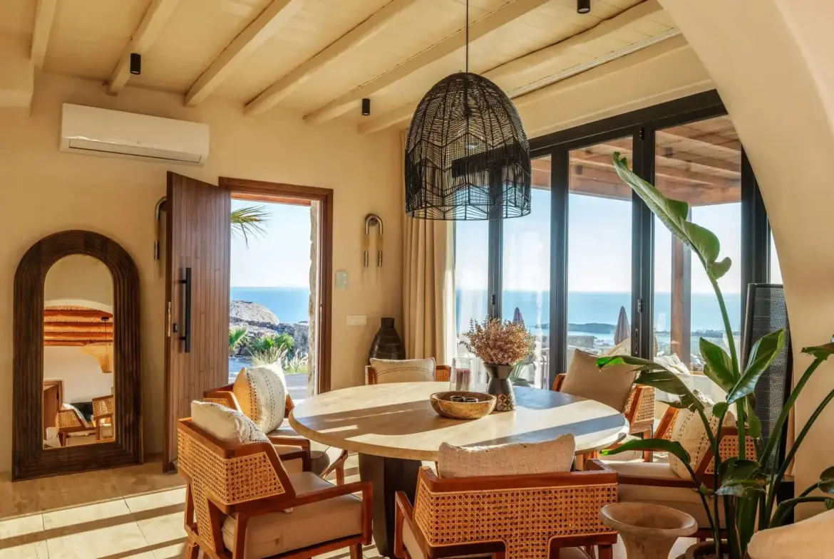 Aesthetic villa with panoramic sea views and infinity pool in Mykonos