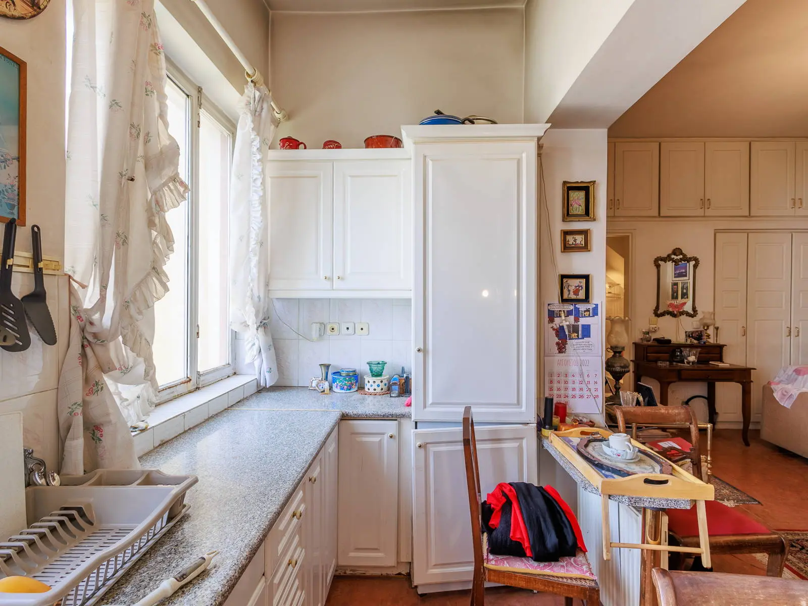 Historic detached house in Plaka with large courtyard