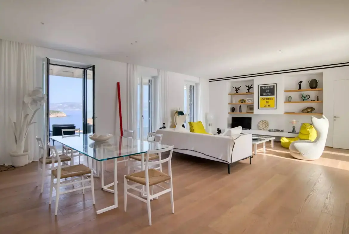 Beachfront Luxury Retreat Villa, Paros