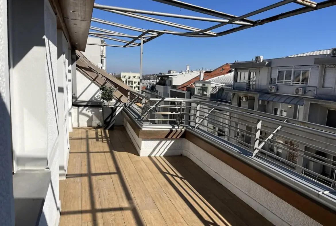 Stylish 4-Room Penthouse Duplex