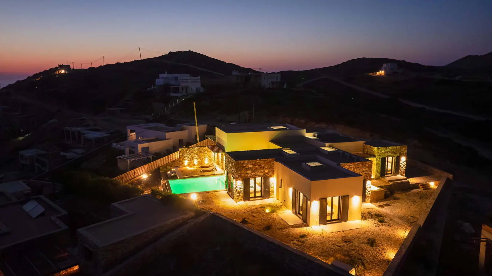Antiparos exclusive villa with 5 private suites