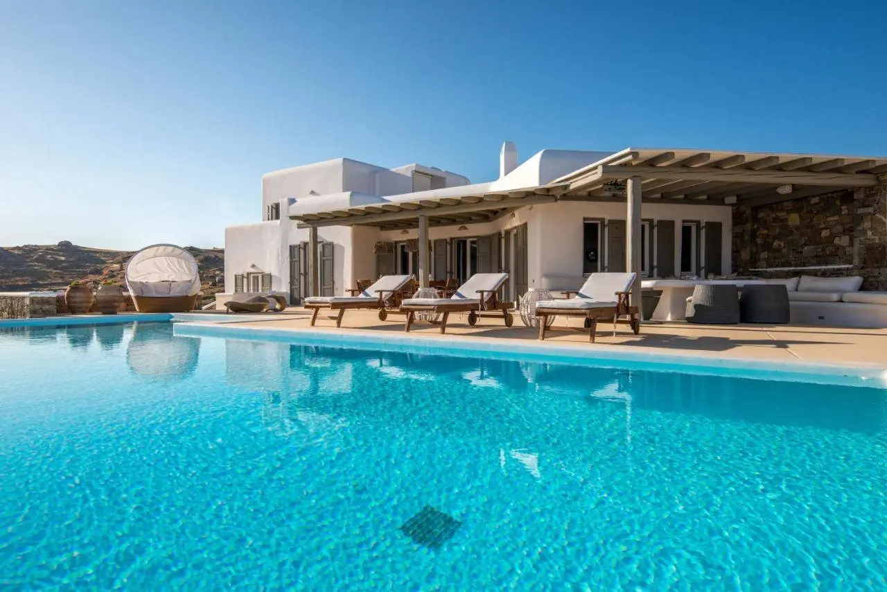 Luxurious villa overlooking the Aegean Sea, Mykonos