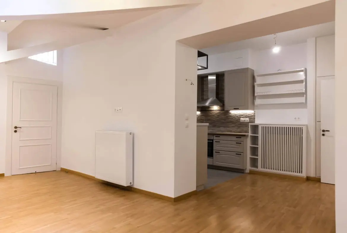 Duplex house with garden and garage in Palaio Psychiko