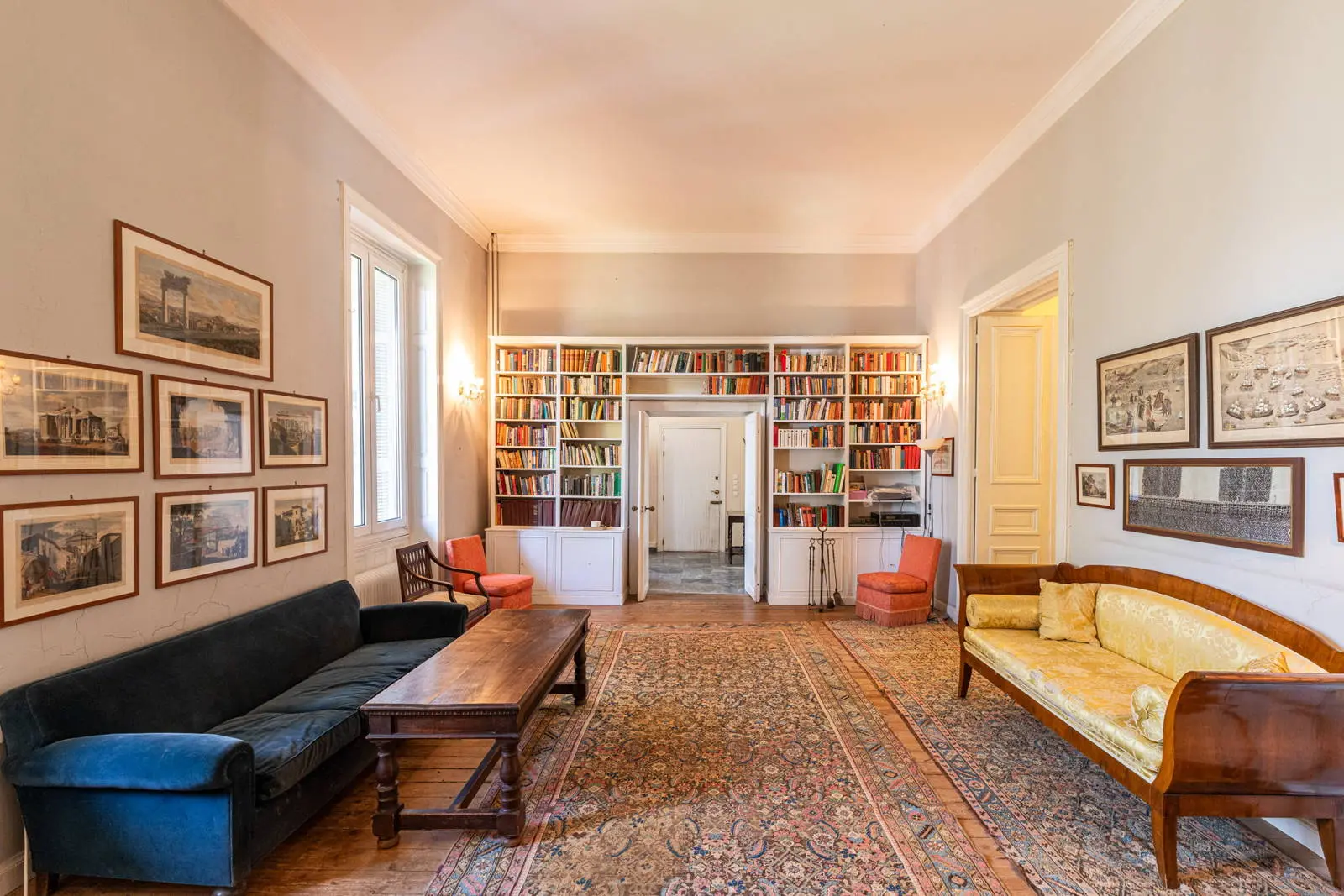 bh-6dbf601393fe Historic mansion on a 2,260 sq.m. plot