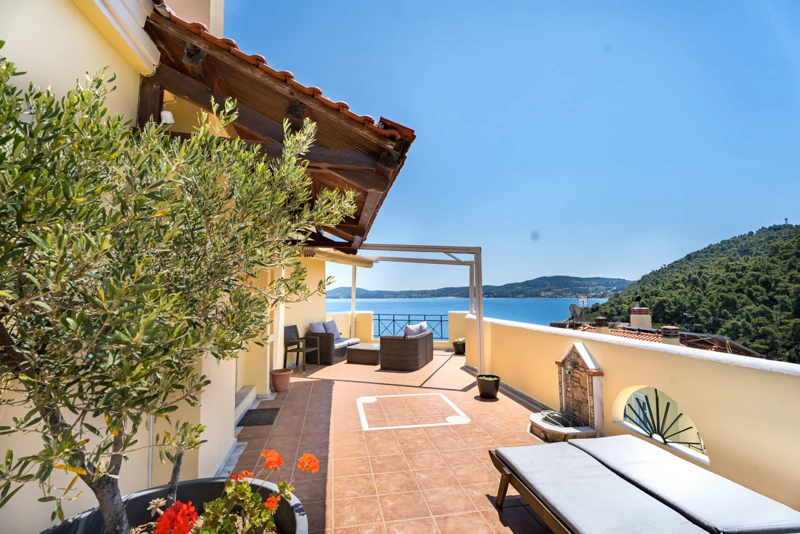 Seaside luxury villa in Paliouri