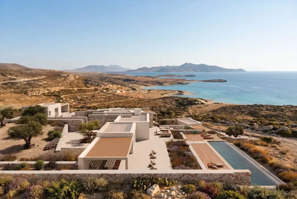 Contemporary seafront 4-bedroom villa in Tripiti, Paros