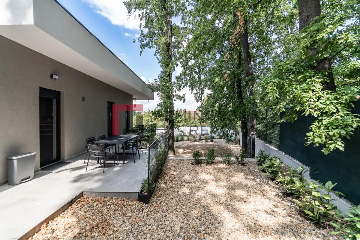 House in the Oak Forest