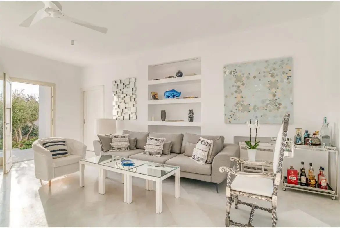 Exceptional seafront villa with direct beach access in Paros