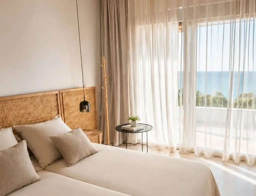 The awarded waterfront residence in Lefkada