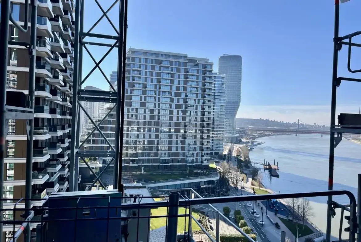 Four-bedroom apartment in BW Victoria with an unforgettable river view