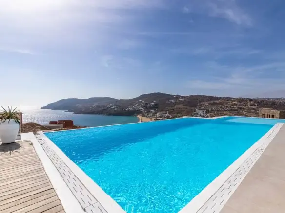 Luxurious villa overlooking the Aegean Sea, Mykonos
