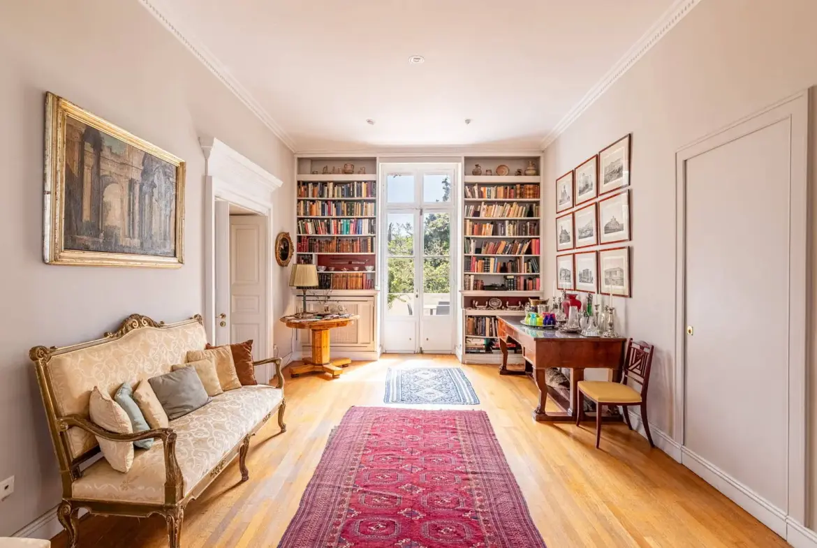 Historic mansion on a 2,260 sq.m. plot