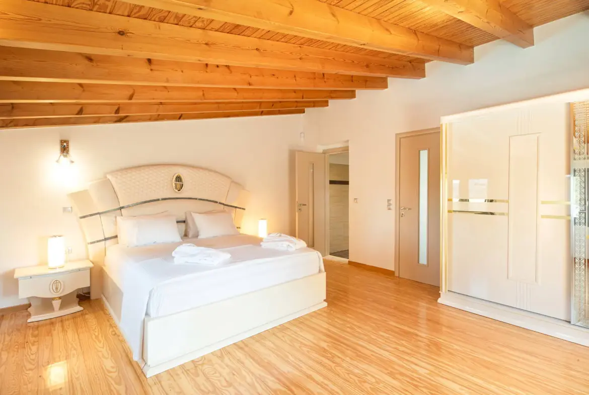 Exquisite mansion with luxurious amenities in Kommeno, Corfu