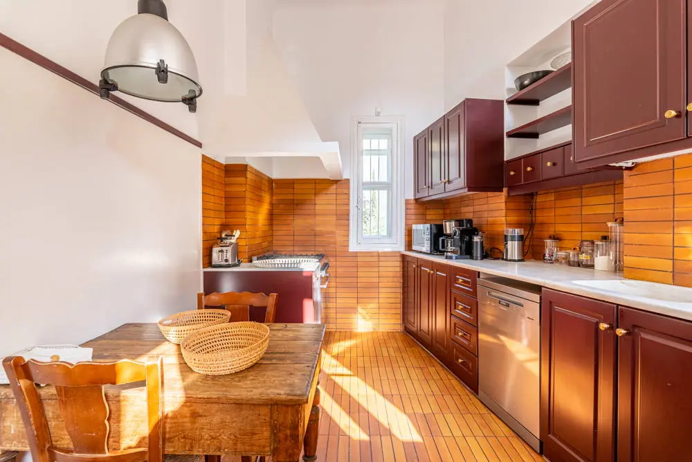 The Trophy Estate – A neoclassical residence overlooking the Acropolis