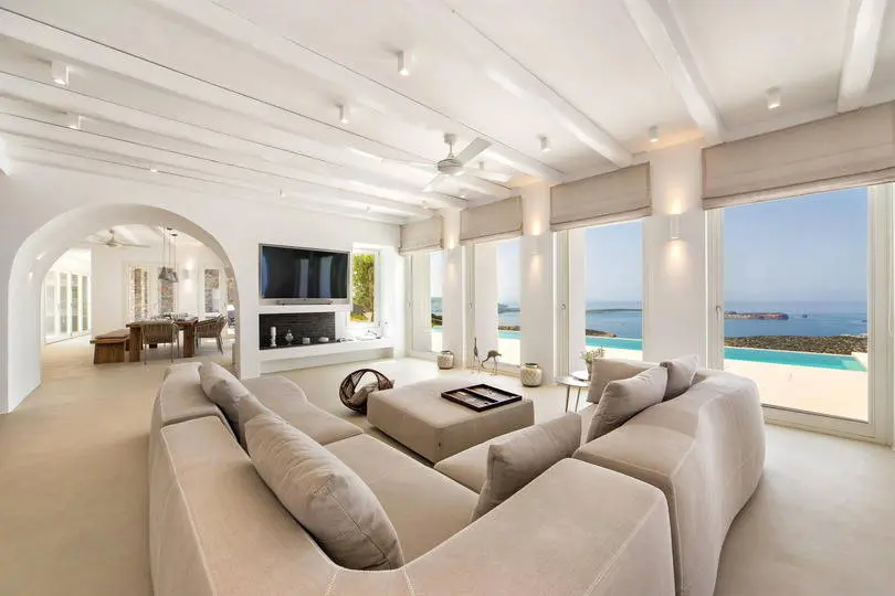 Exclusive 6 bedroom villa with stunning views and private pool in Paros
