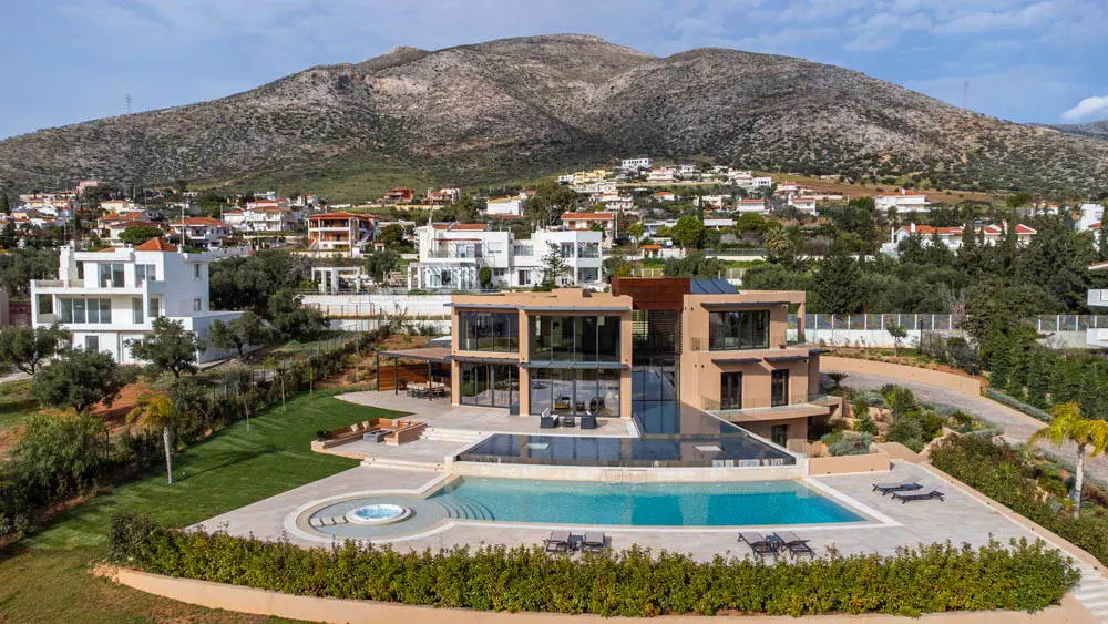 Ultra luxury contemporary villa with infinity views