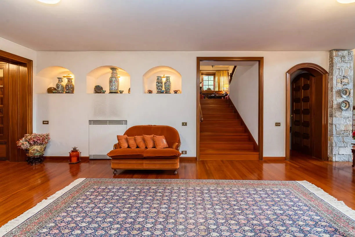 Unique residence with pool in Ekali