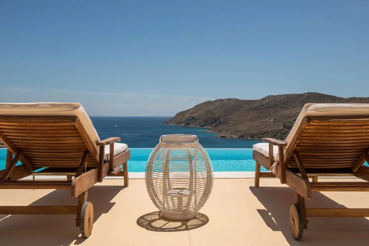 Luxurious villa overlooking the Aegean Sea, Mykonos