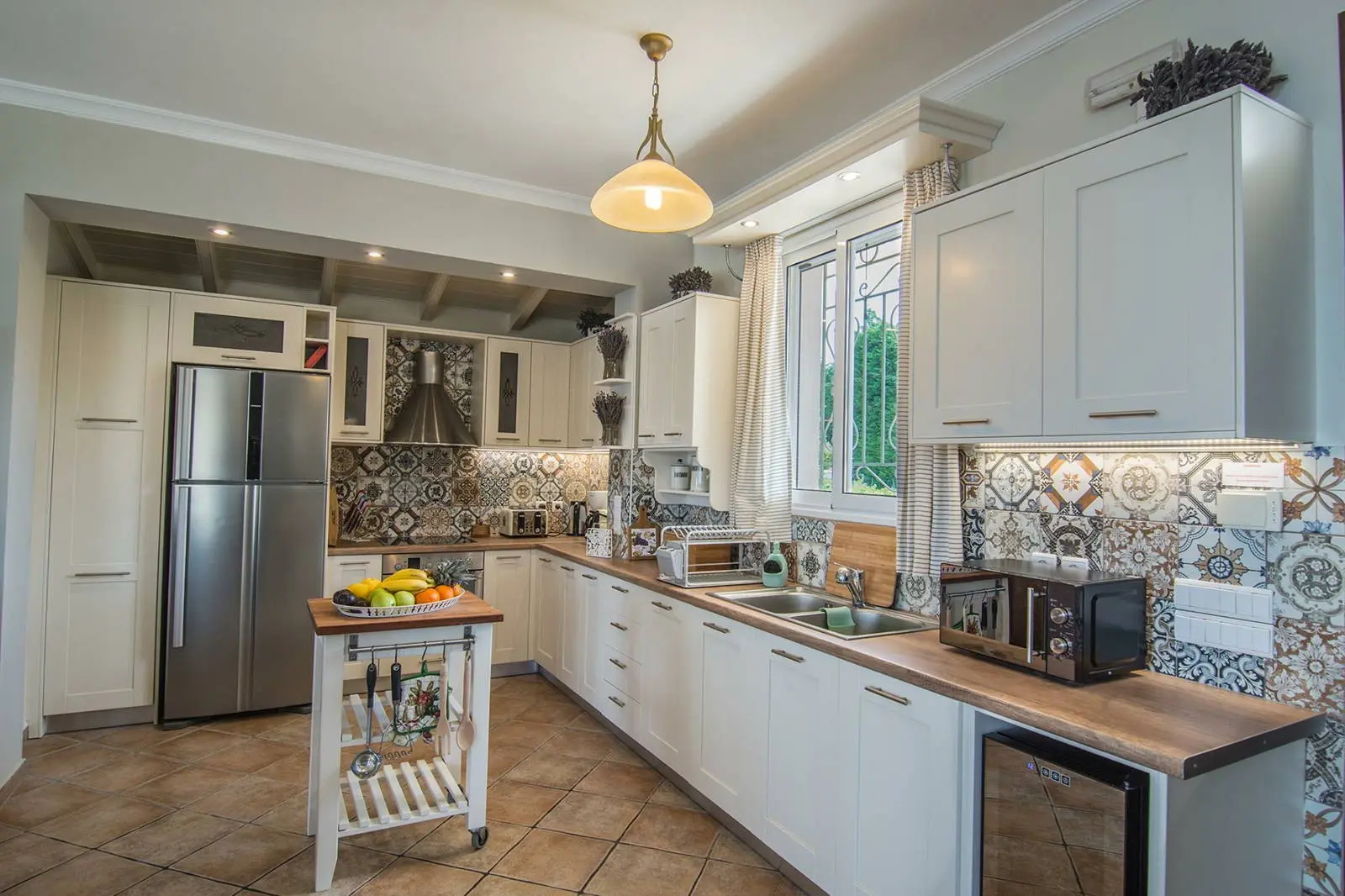 Luxury 3-villa estate with sea views & pool in Kassiopi, North Corfu