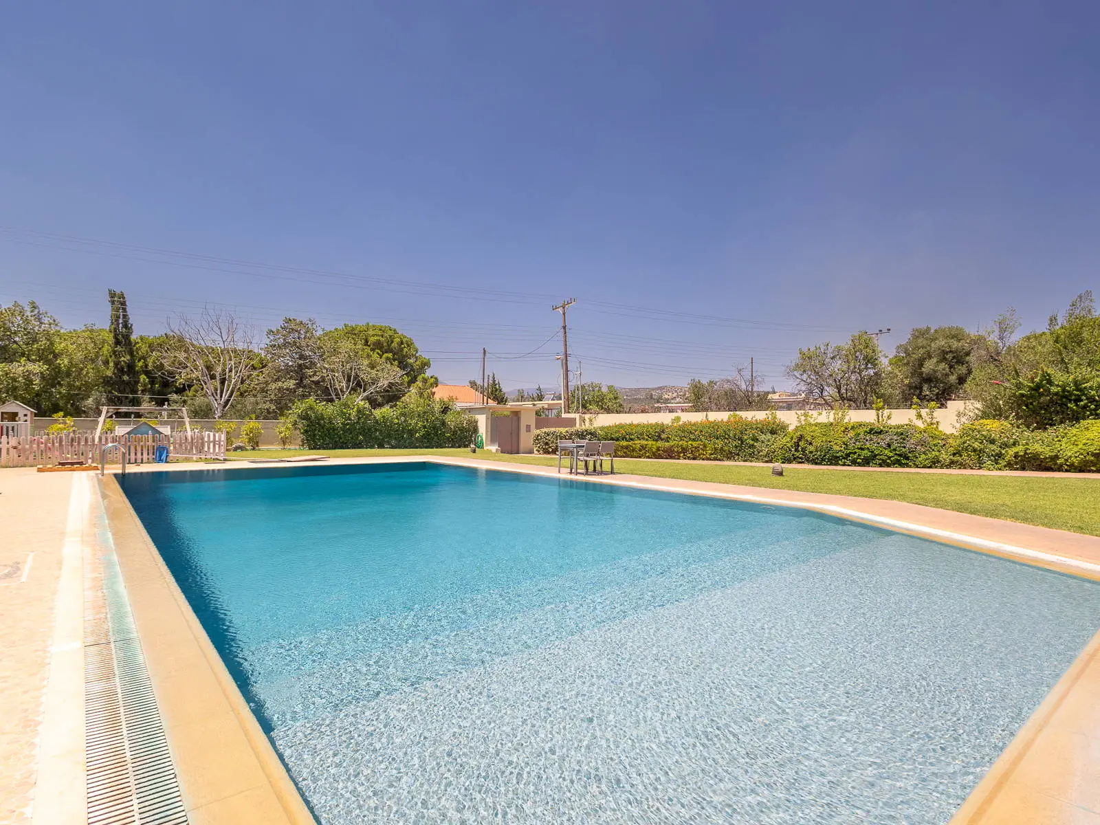Luxurious 450 sq.m. detached house with a private pool in Agia Marina