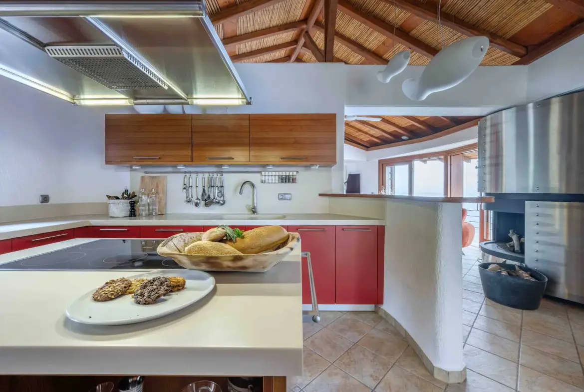 Seafront villa with spa and seafront maisonette with panoramic views in Pera Melana, Arcadia
