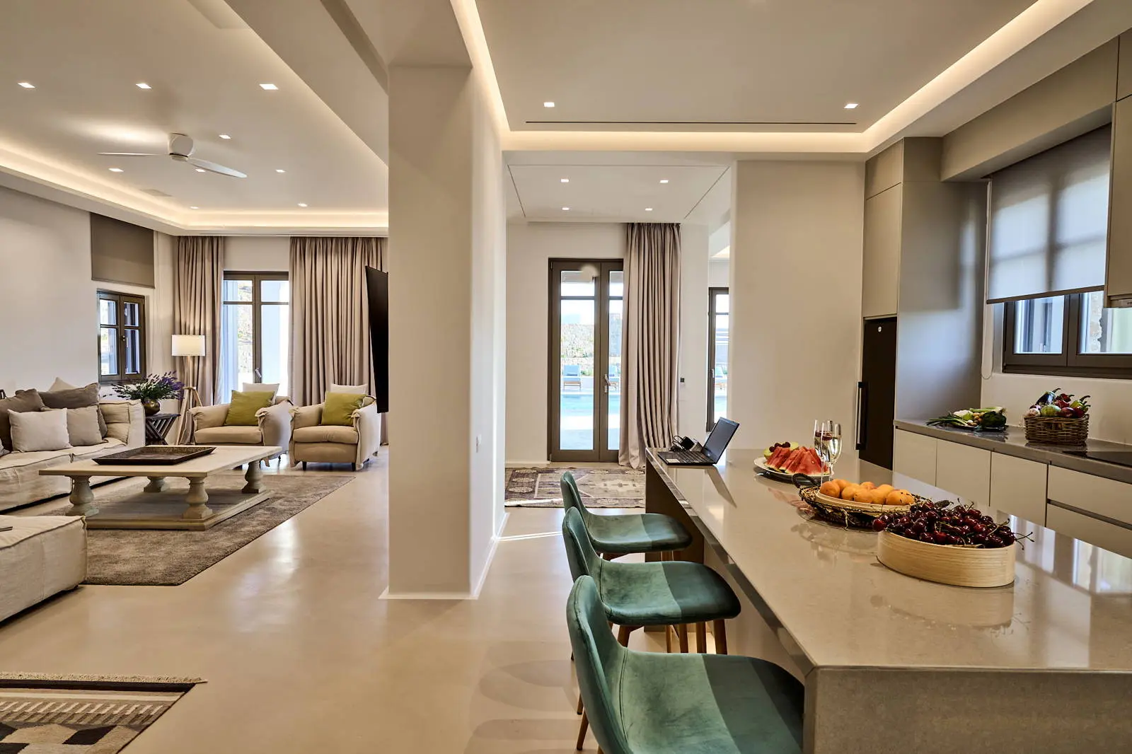 bh-7a84b3229d72 Modern and spacious villa in Mykonos