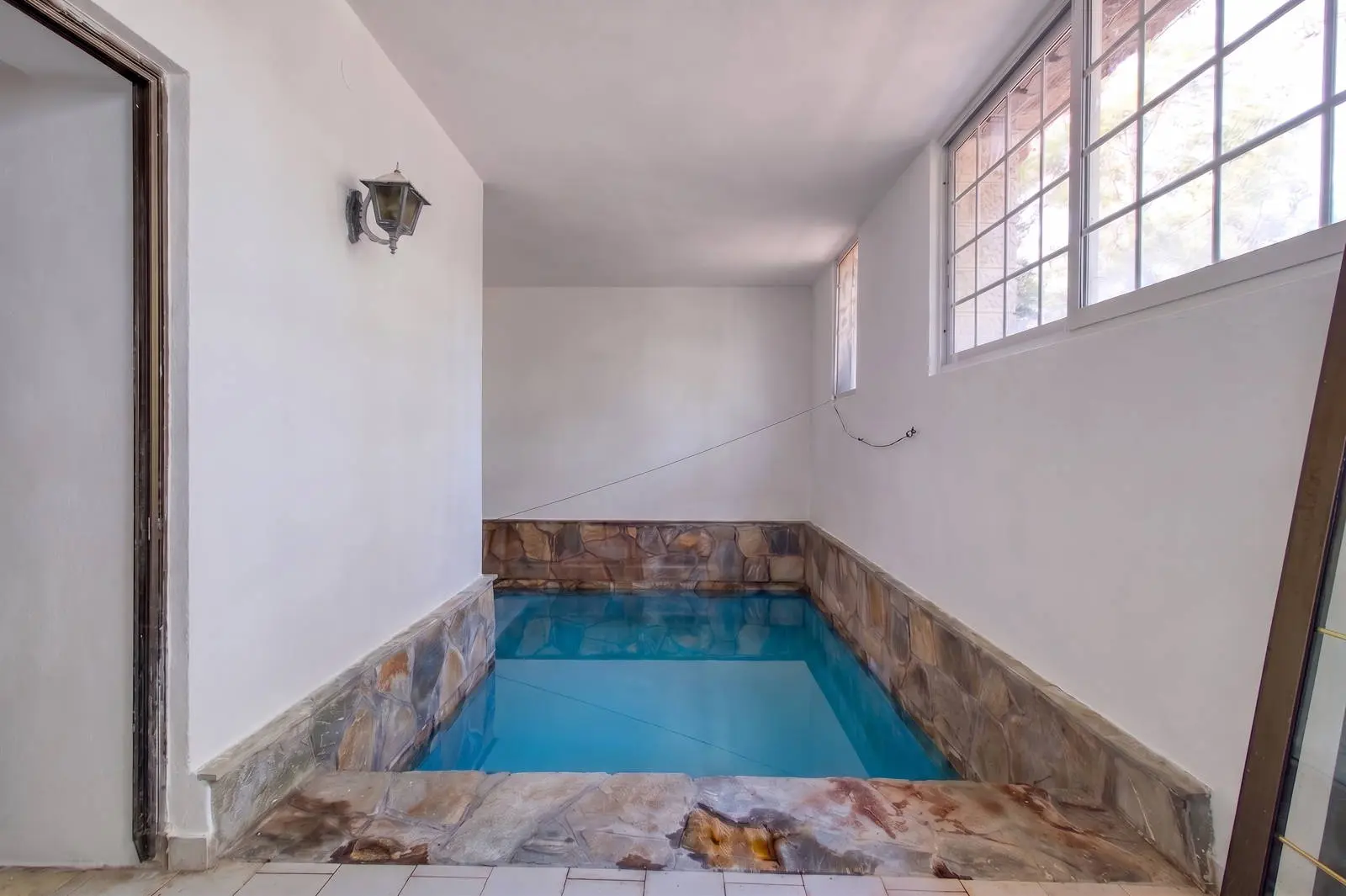 Investment villa with panoramic views and an indoor pool