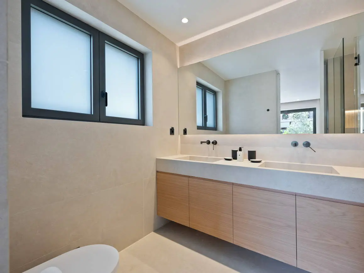 bh-7b7c417f6719 Luxury detached residence in Vouliagmeni I Ready to move in