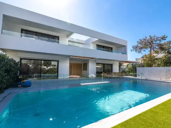 Luxury villa with stunning architectural design in Alimos