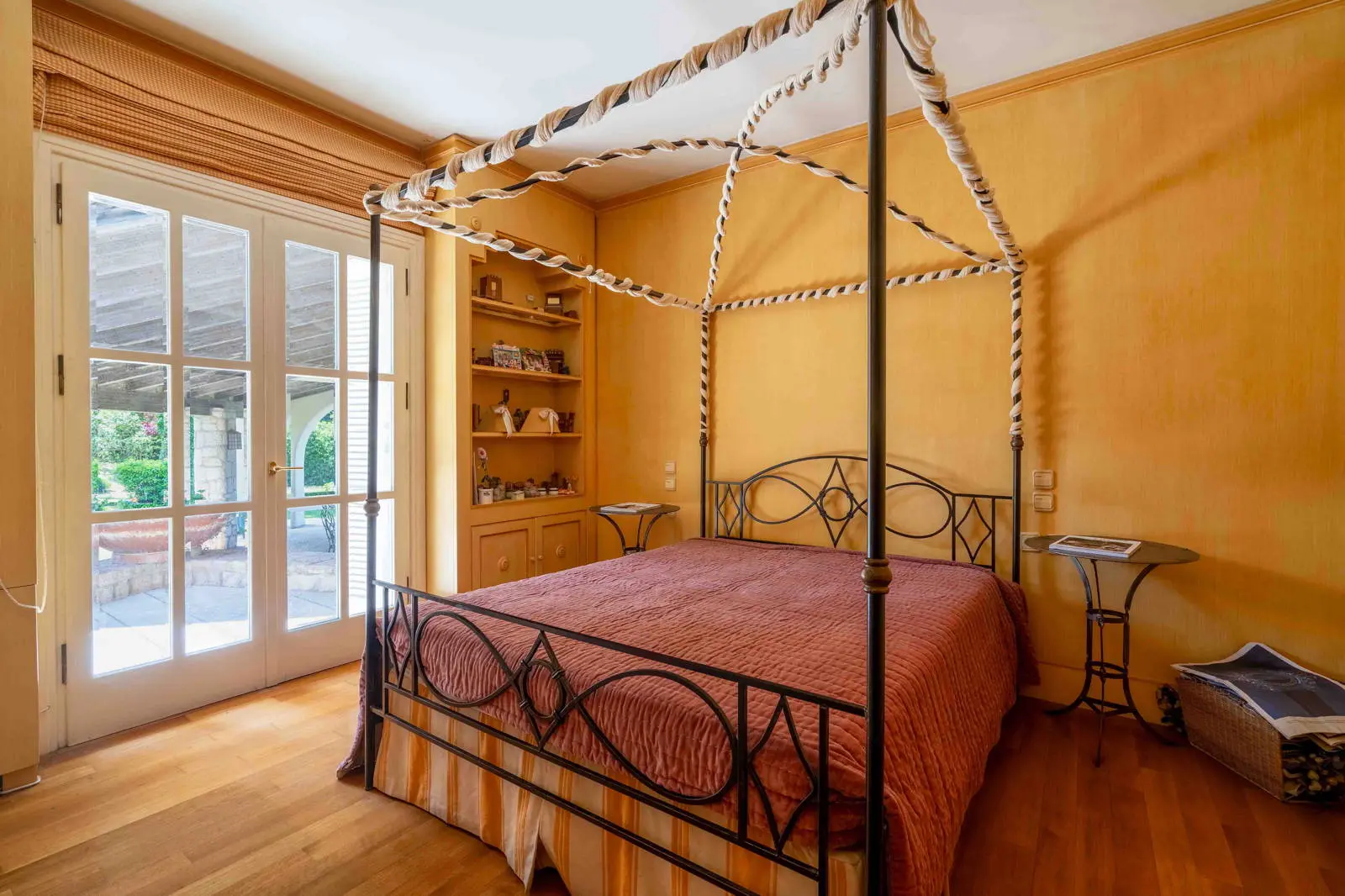 Elegant and timeless villa in Ekali
