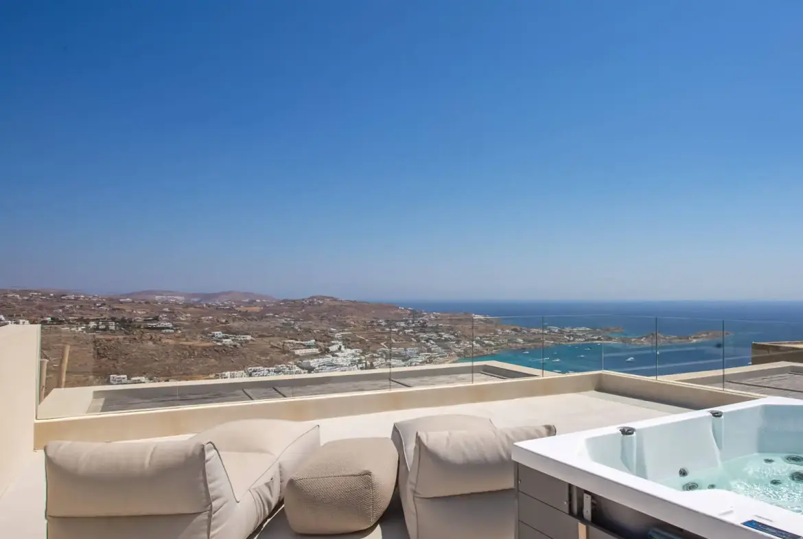 Exceptional luxury villa with pool, privacy and sea views in Mykonos