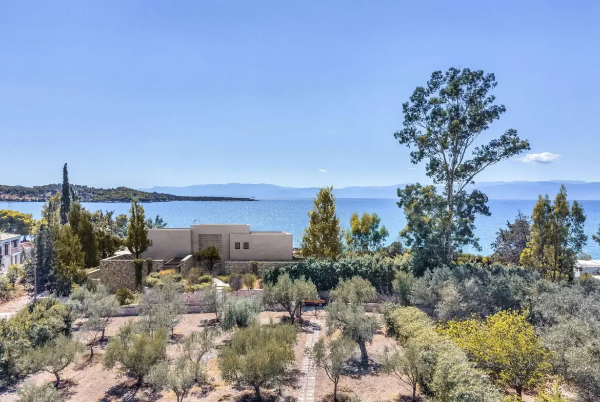 Villa Kyma – 723 sq.m. beachfront estate with private beach in Porto Heli