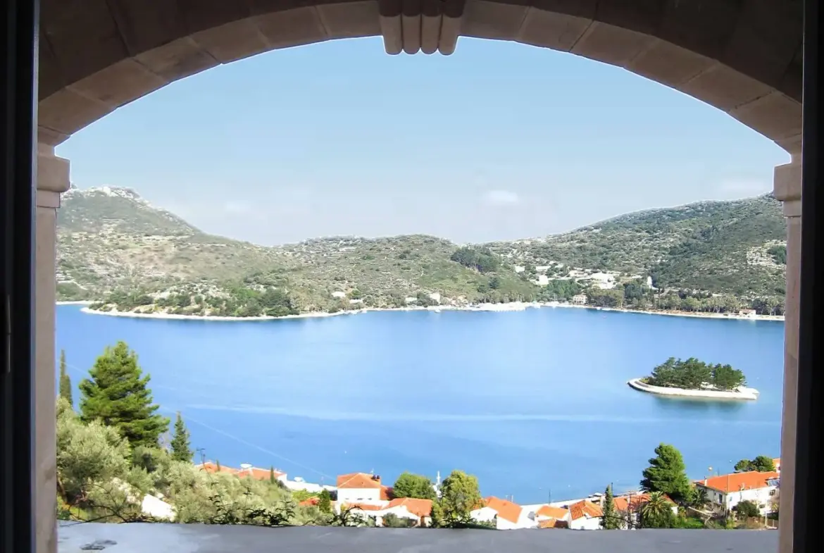 Ithaca Unique Residence – Architectural renovation project over the Ionian sea