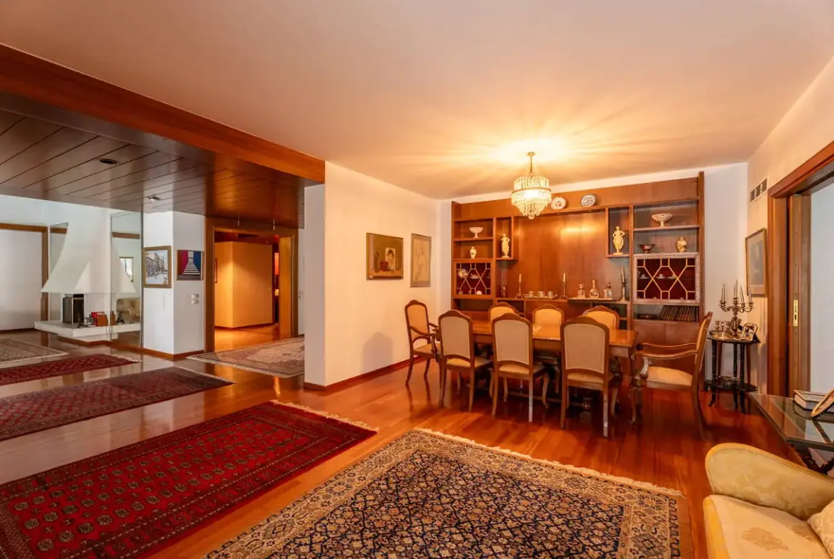 Remarkable mansion on a 5,093 sq.m. plot in Kefalari
