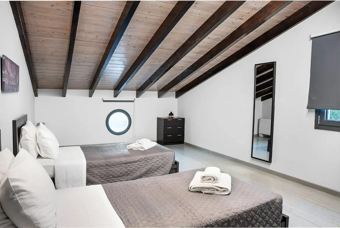 High-End villa with gym & jacuzzi in Corfu