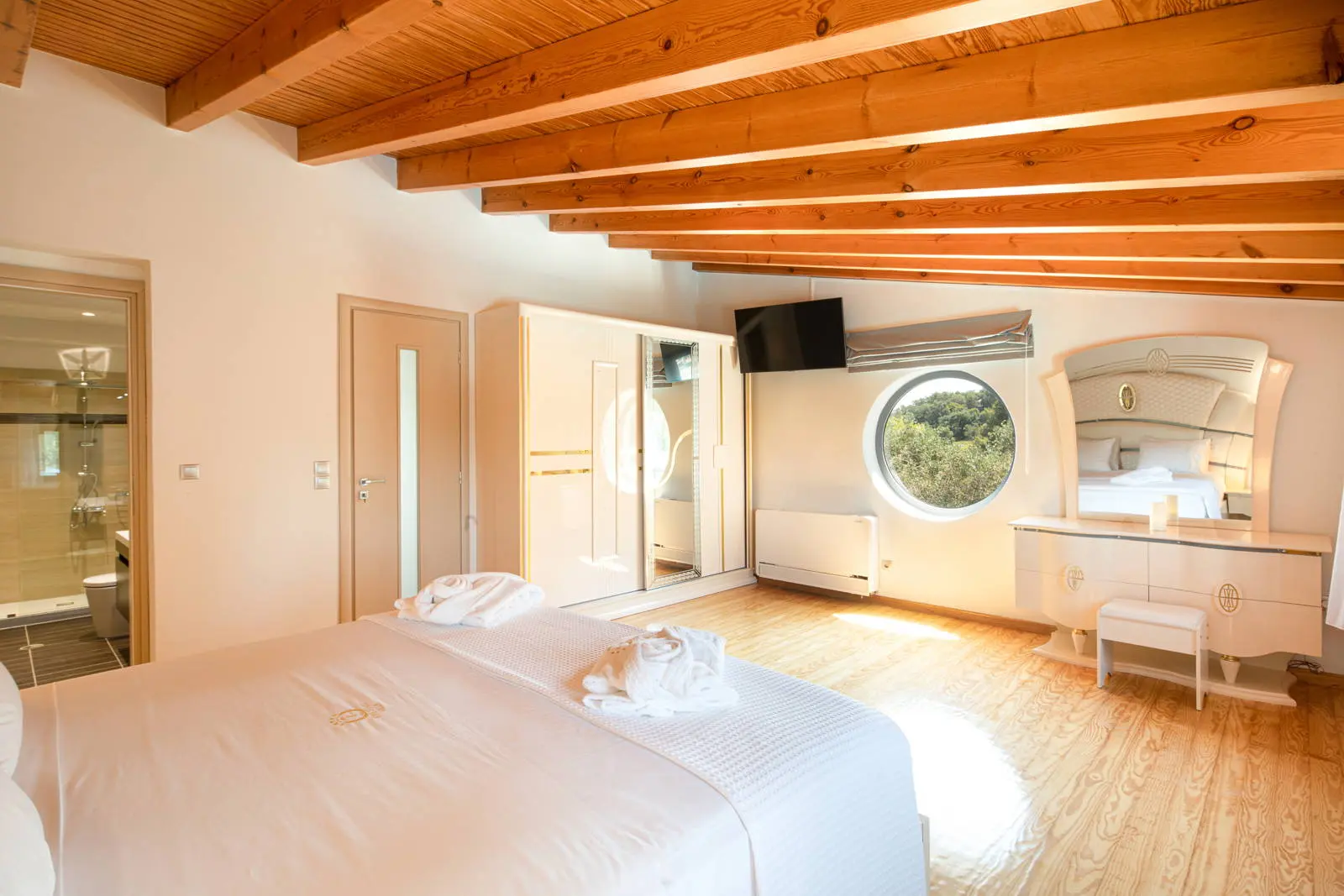 Exquisite mansion with luxurious amenities in Kommeno, Corfu