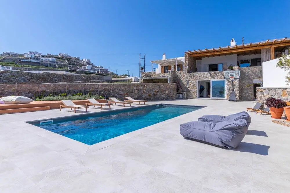 Villa with private beach access and Mykonos downtown views