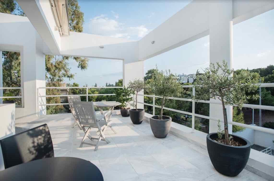 Timeless detached residence just a 5-minute walk from Vouliagmeni beach
