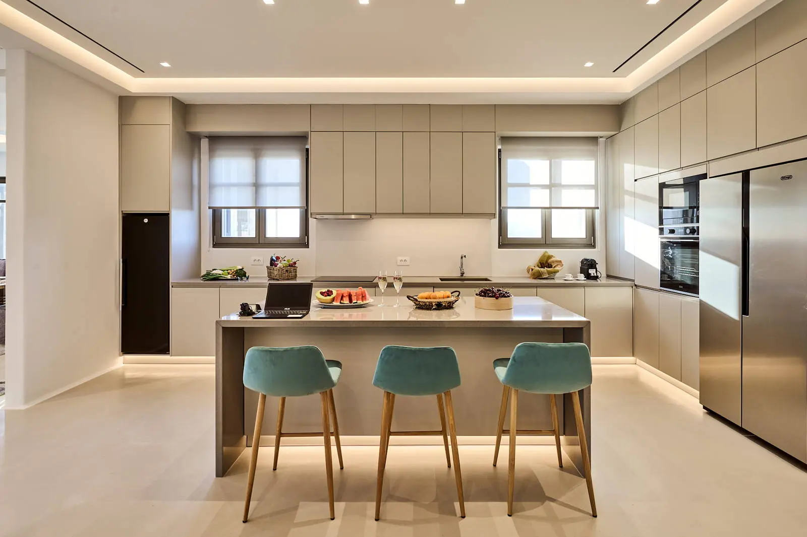 bh-885a61f47570 Modern and spacious villa in Mykonos