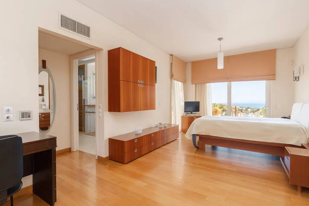 Luxurious 4 bedroom villa with panoramic sea views in Lagonisi