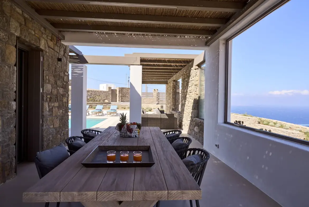Modern and spacious villa in Mykonos