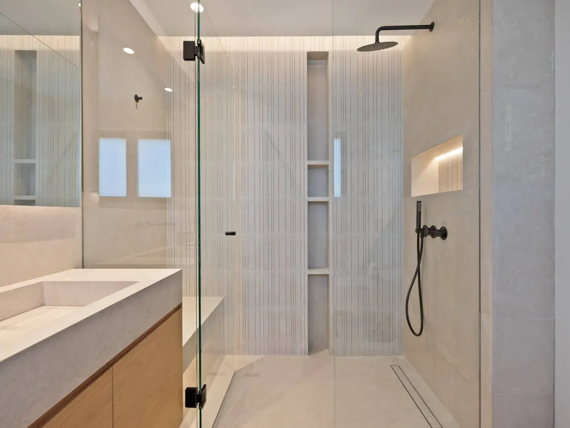 bh-8c0f5241b681 Luxury detached residence in Vouliagmeni I Ready to move in