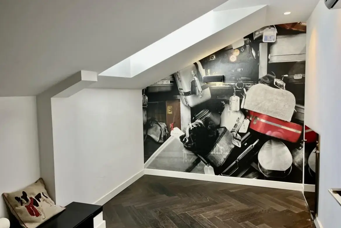 Stylish 4-Room Penthouse Duplex